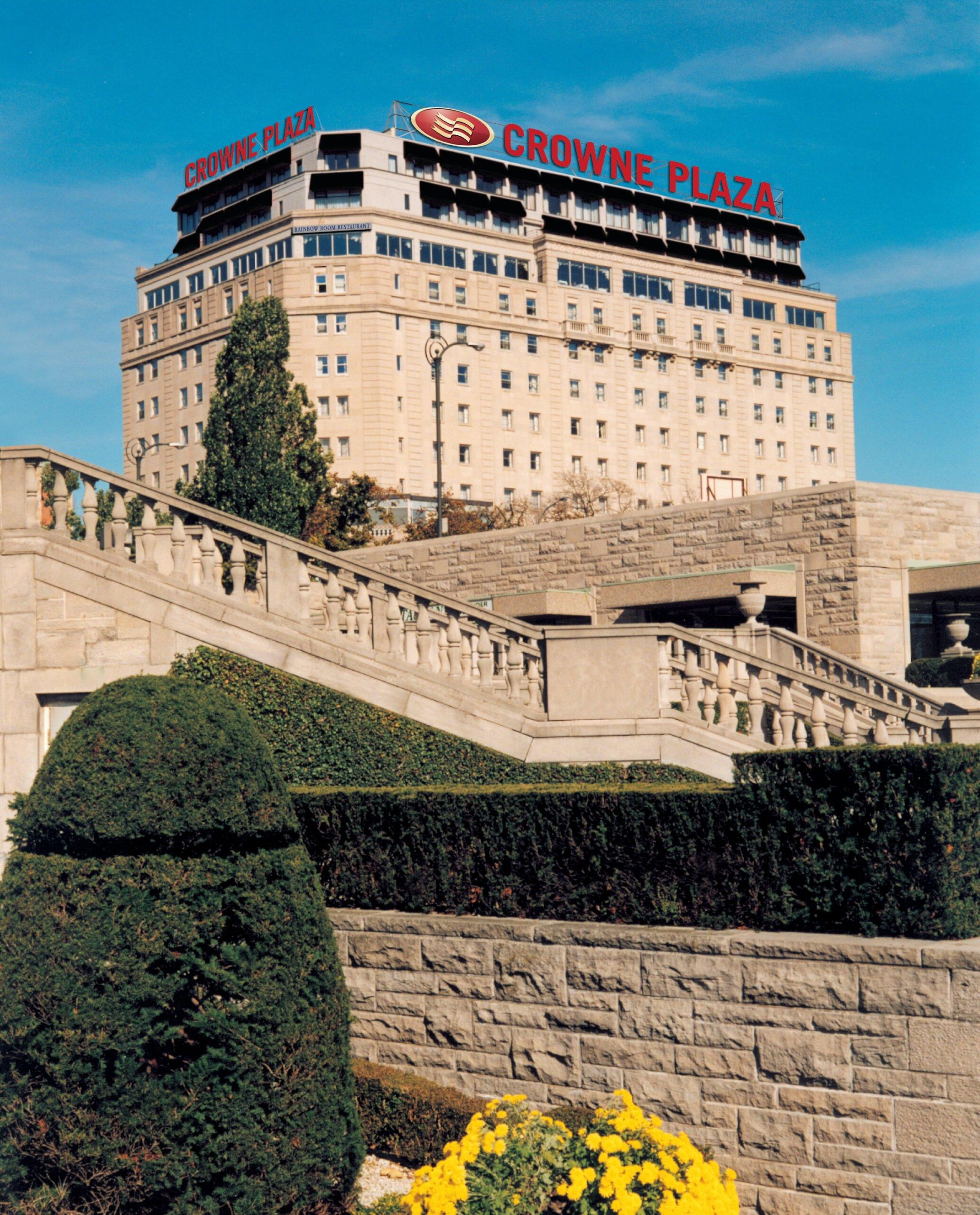 crowne 1
